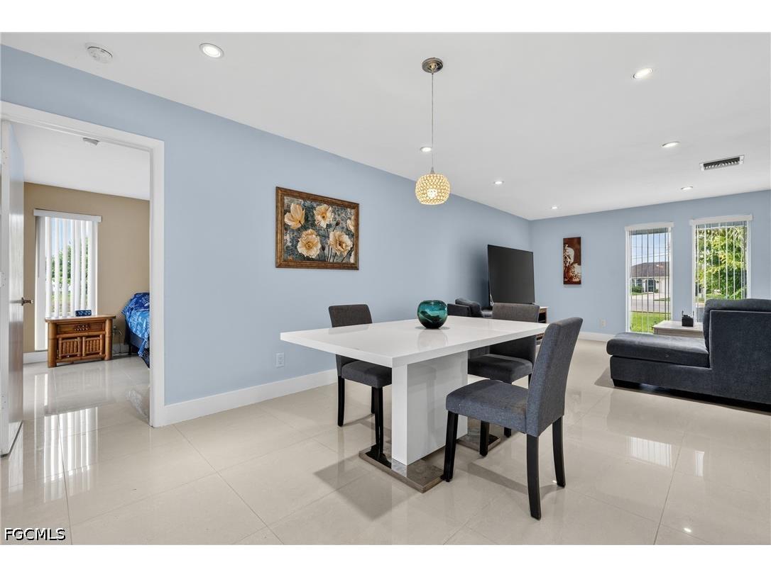 4129 Country Club Boulevard Cape Coral FL 33904 2026024066 image17