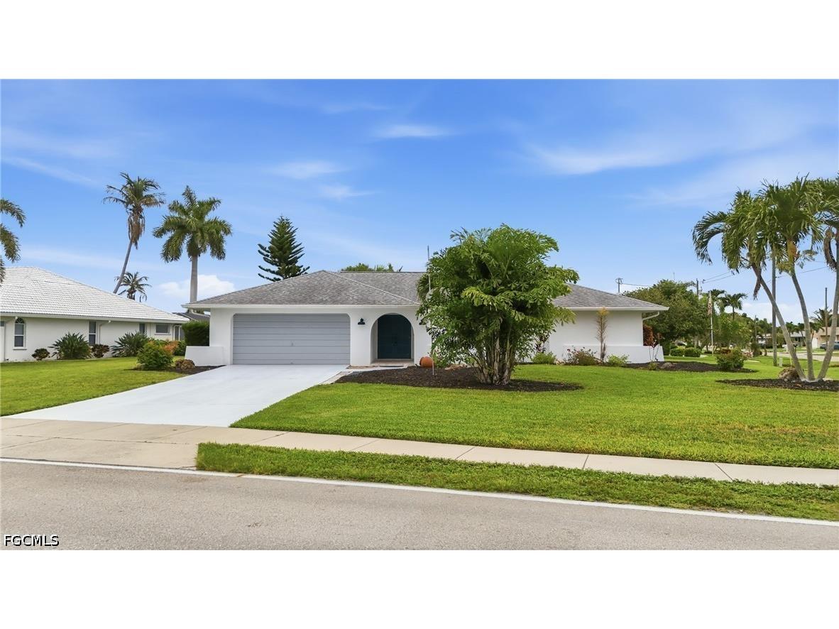 4129 Country Club Boulevard Cape Coral FL 33904 2026024066 image3