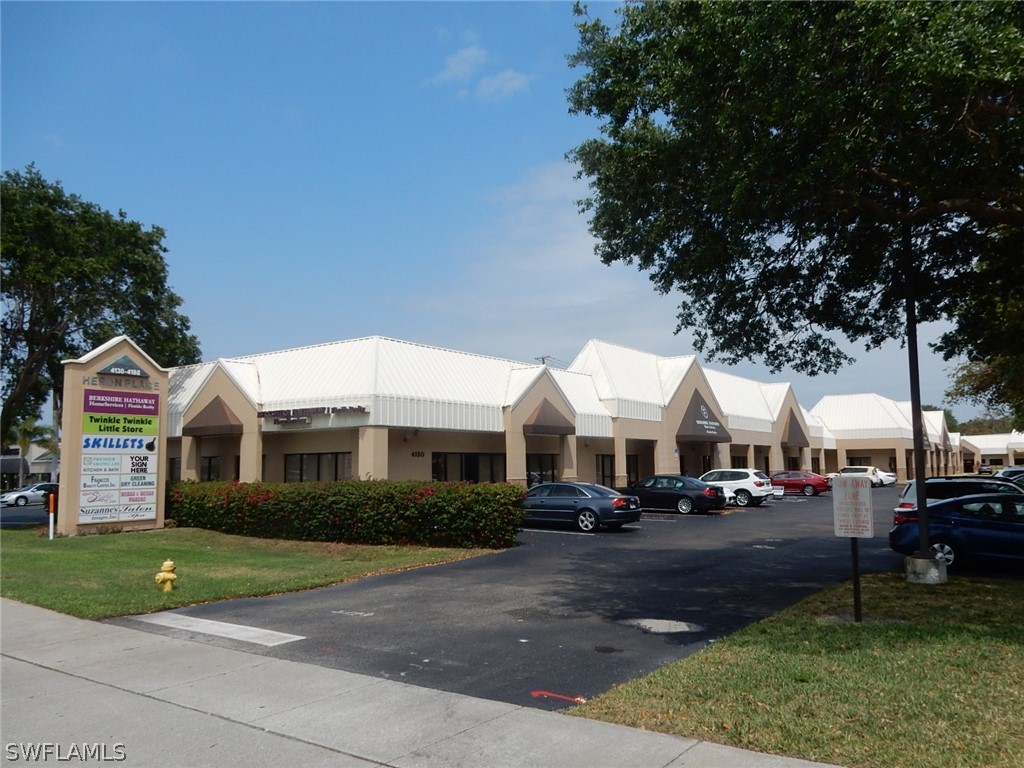 4130 Tamiami Trail N Naples FL 34103 224058762 image1