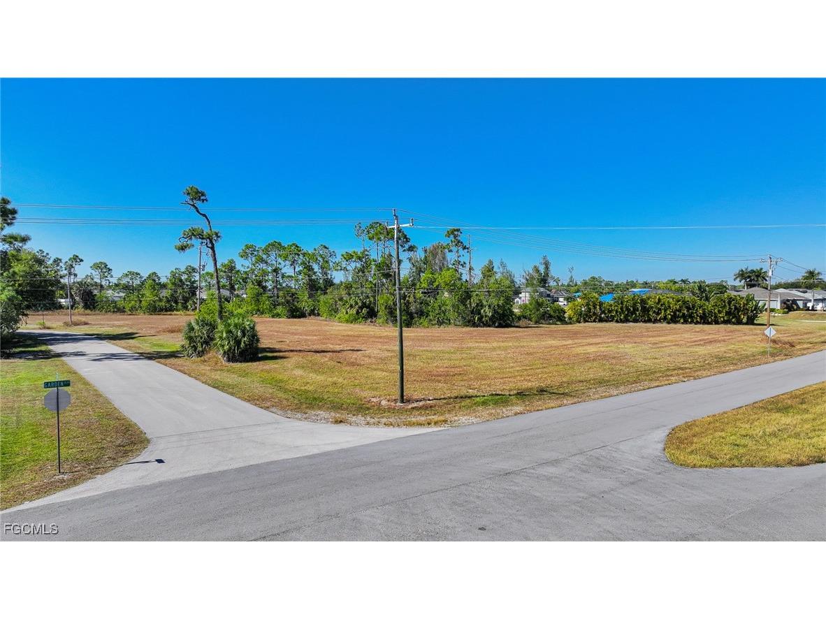 4132 Garden Boulevard Cape Coral FL 33909 2026004285 image2