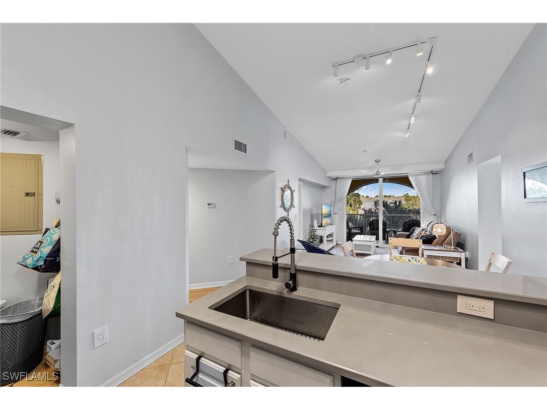 4135 Residence Drive #624 Fort Myers FL 33901 226000034 image10