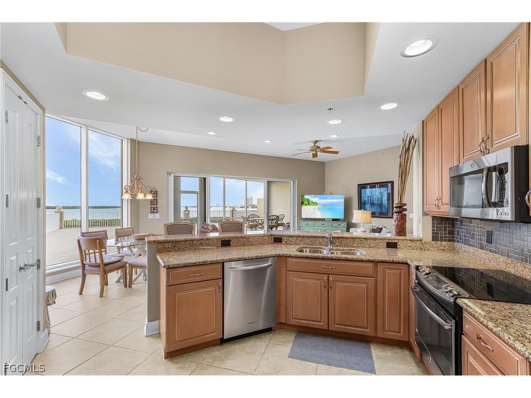 4137 Bay Beach Lane #522 Fort Myers Beach FL 33931 2026010999 image5