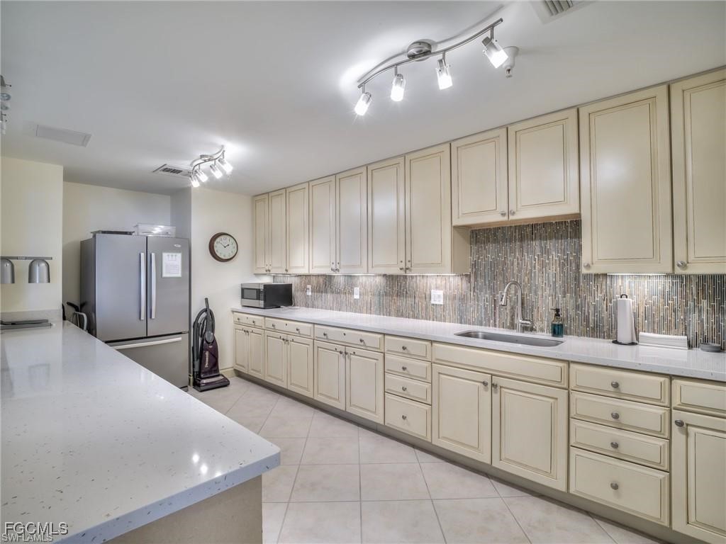 4137 Bay Beach Lane #556 Fort Myers Beach FL 33931 2025025624 image41