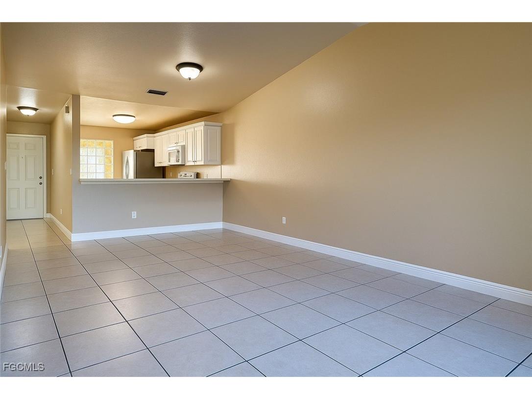 4137 Skyline Boulevard #6 Cape Coral FL 33914 2025016158 image3