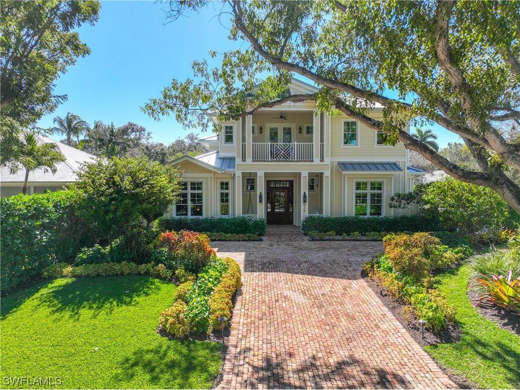 414 2nd Avenue N Naples FL 34102 224013966 image1