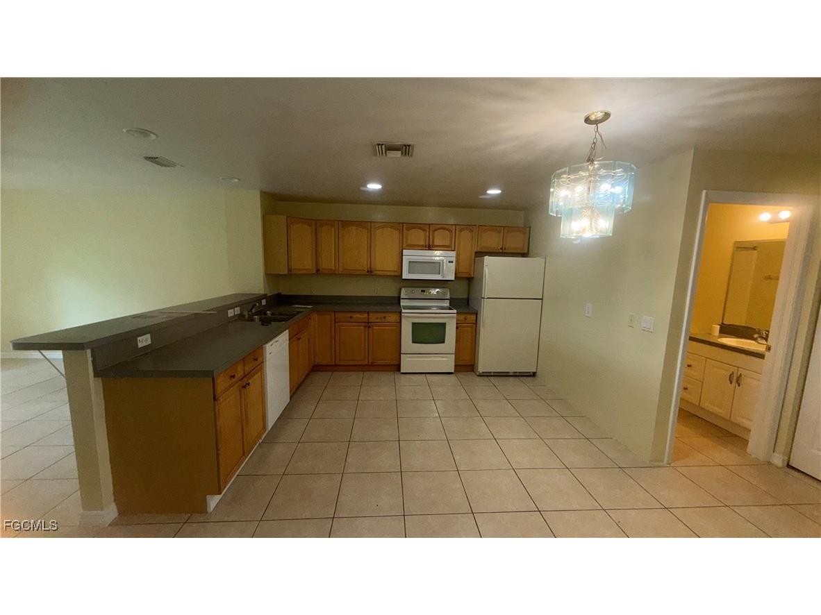 414 E 12th Street Lehigh Acres FL 33972 2025006124 image2