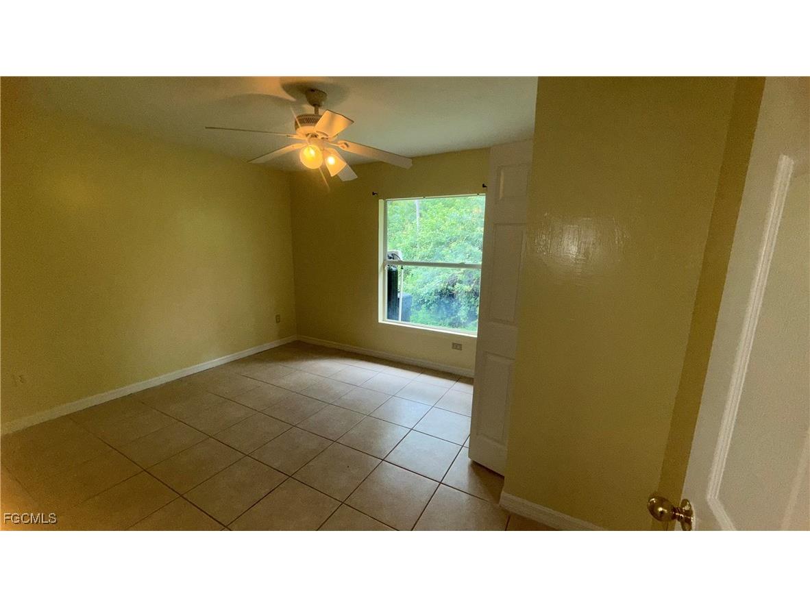 414 E 12th Street Lehigh Acres FL 33972 2025006124 image3