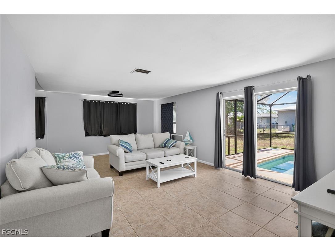 414 NE 15th Place Cape Coral FL 33909 2026013562 image10