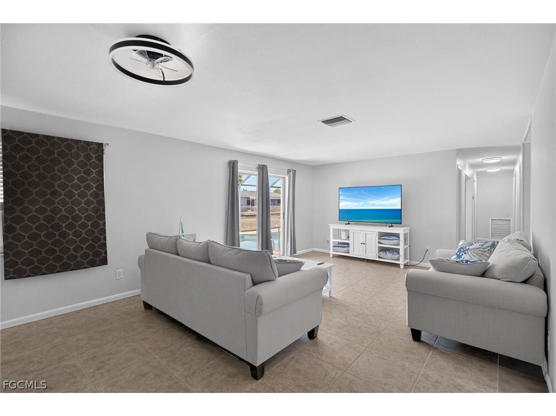414 NE 15th Place Cape Coral FL 33909 2026013562 image11