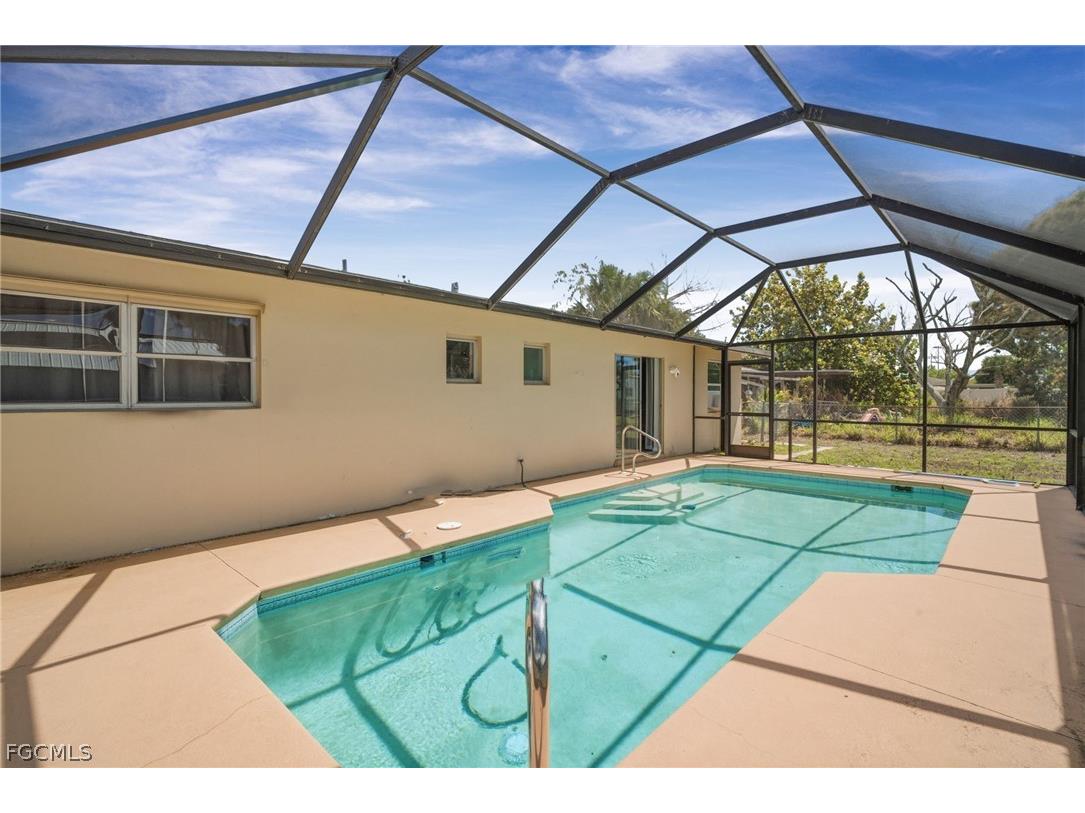 414 NE 15th Place Cape Coral FL 33909 2026013562 image23