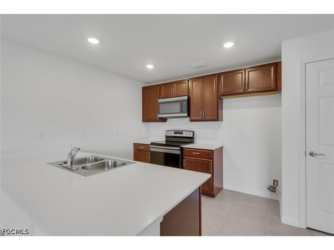 414 NW 13th Terrace Cape Coral FL 33993 2026019189 image3