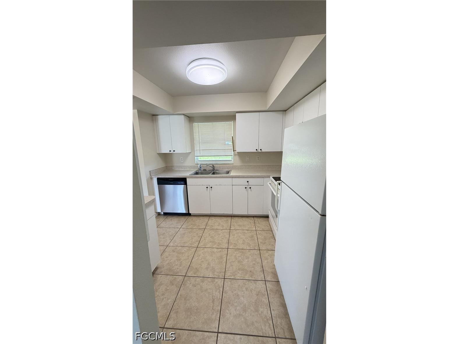 414 SE 13th Street Cape Coral FL 33990 2026031612 image8