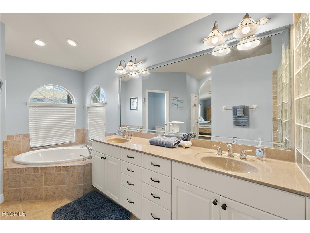 414 SW 47th Street Cape Coral FL 33914 2025010092 image13