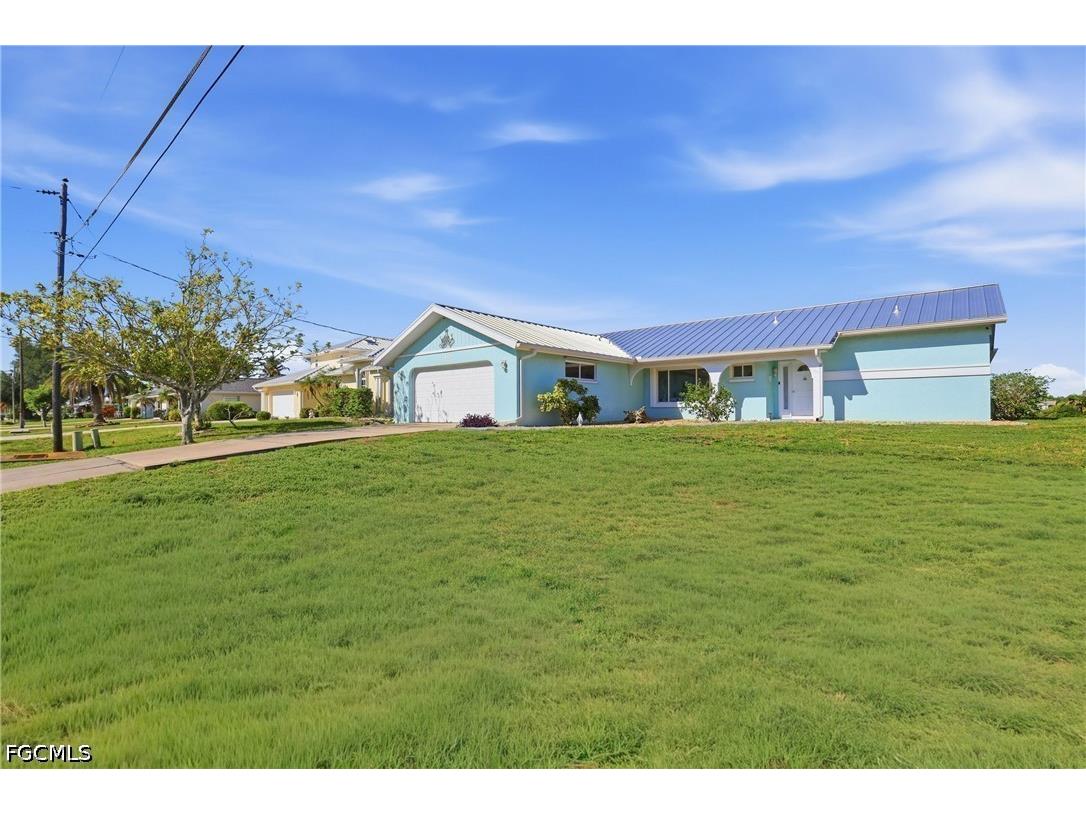 414 Spring Lake Boulevard NW Port Charlotte FL 33952 2026017487 image2