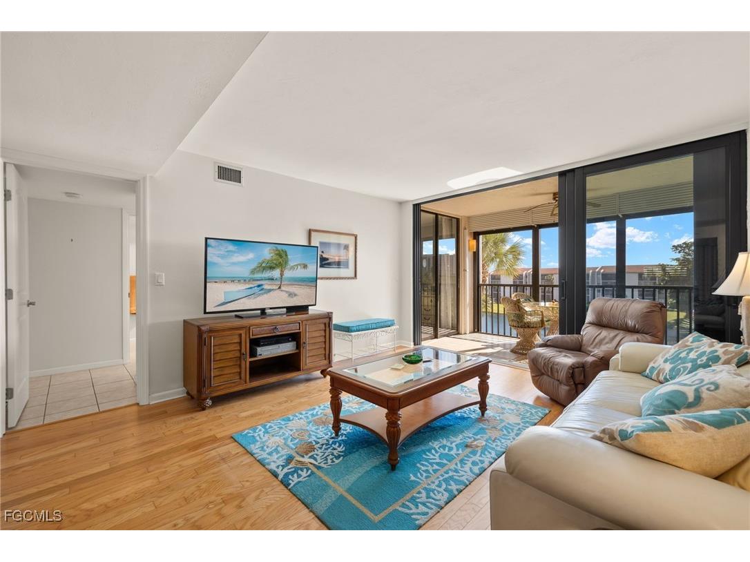 4140 Steamboat Bend E #404 Fort Myers FL 33919 2025011330 image7