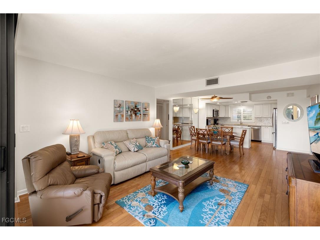 4140 Steamboat Bend E #404 Fort Myers FL 33919 2025011330 image8