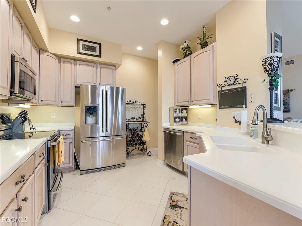 4141 Bay Beach Lane #426 Fort Myers Beach FL 33931 2025021799 image17