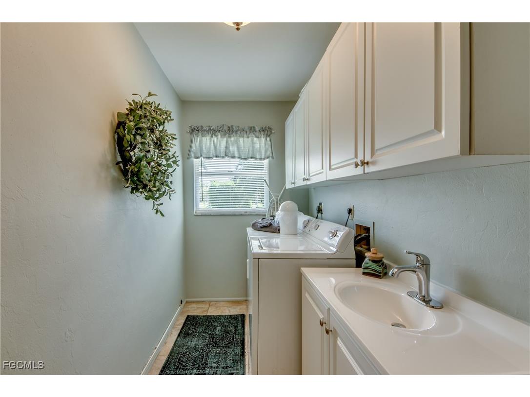 4142 SW 22nd Court Cape Coral FL 33914 2025010098 image47