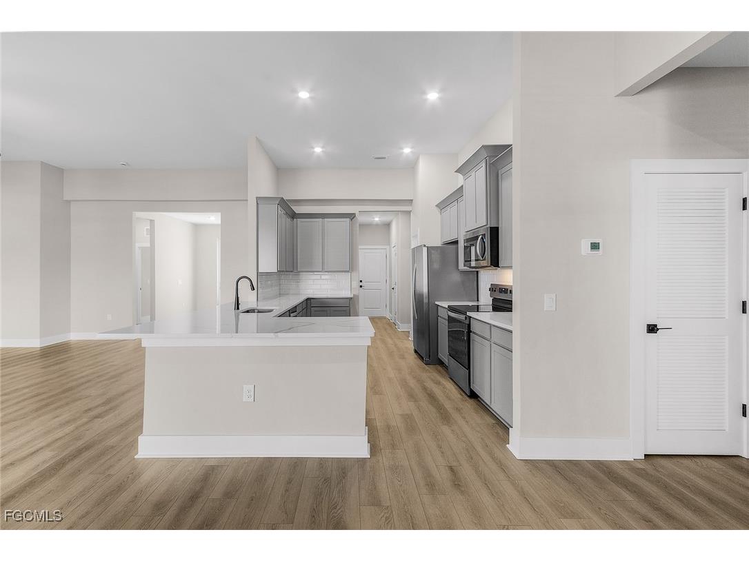 4145 SW 10th Avenue Cape Coral FL 33914 2025013503 image5