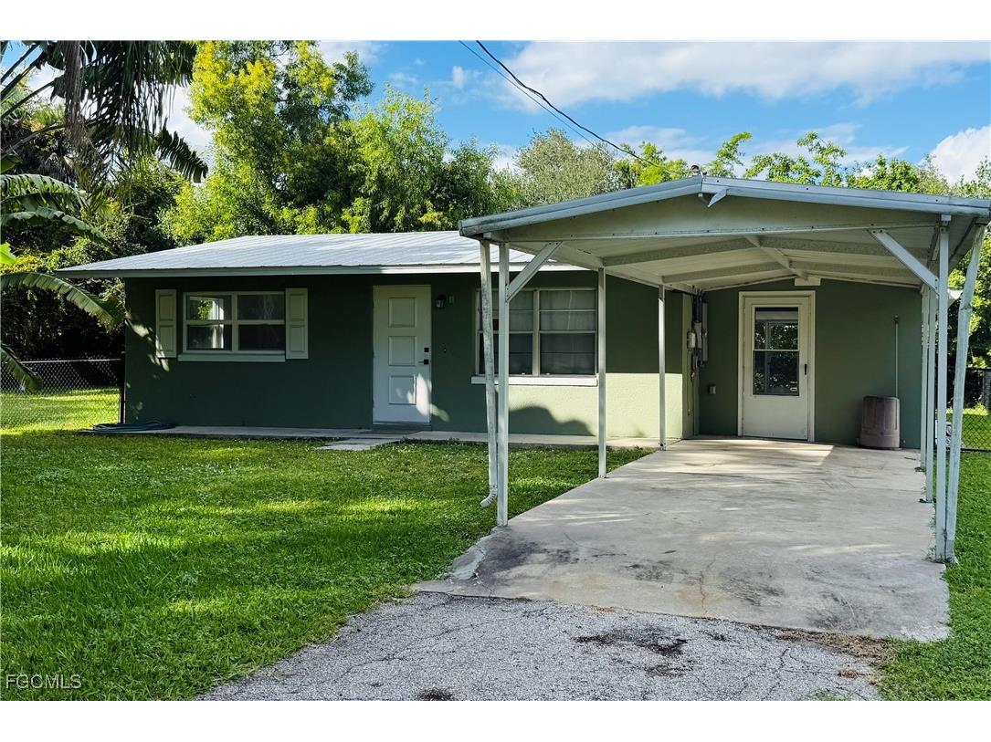 4145 Saums Drive North Fort Myers FL 33903 2025015733 image1