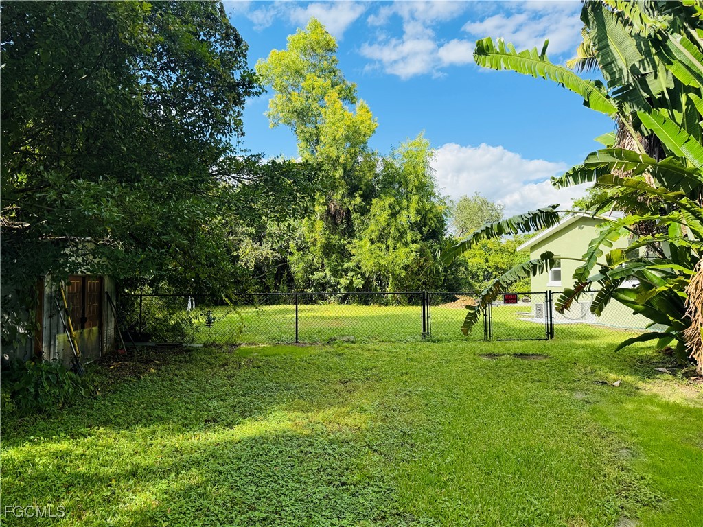 4145 Saums Drive North Fort Myers FL 33903 2025015733 image11