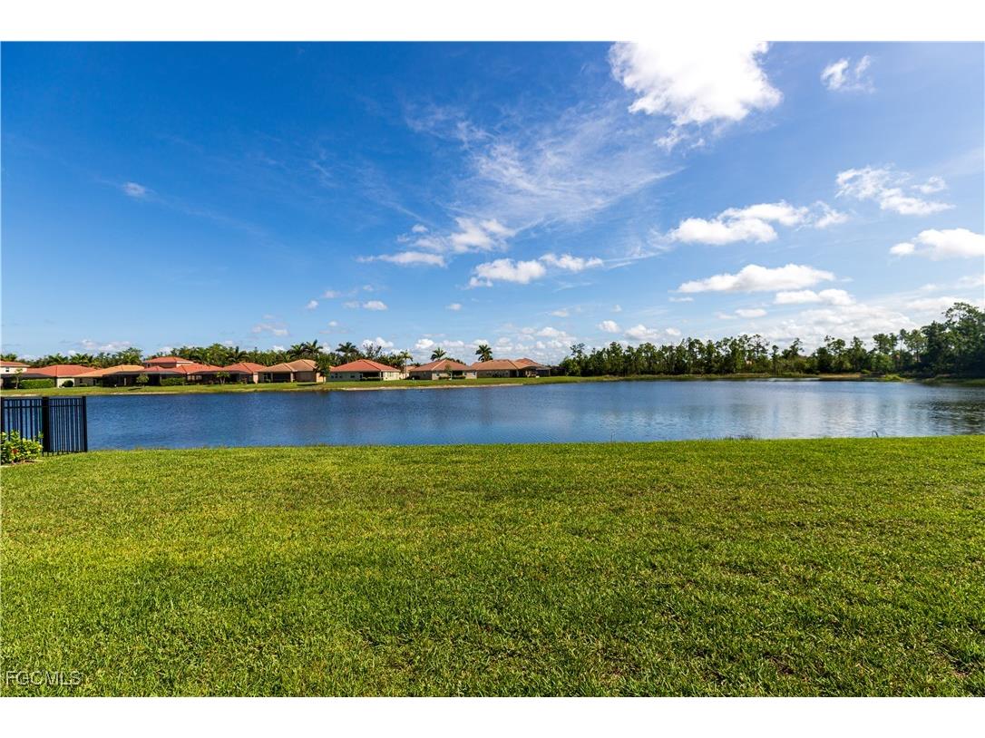 4147 Dutchess Park Road Fort Myers FL 33916 2025013154 image2