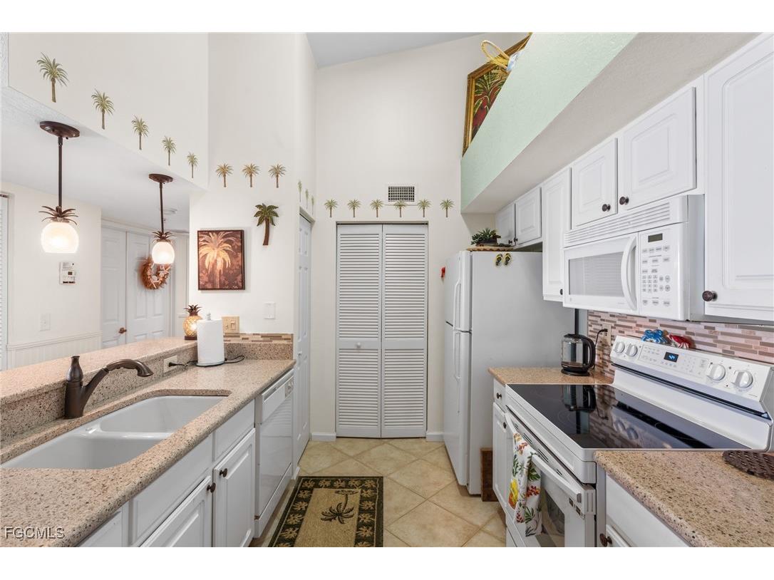 4149 Residence Drive #824 Fort Myers FL 33901 2025024225 image10