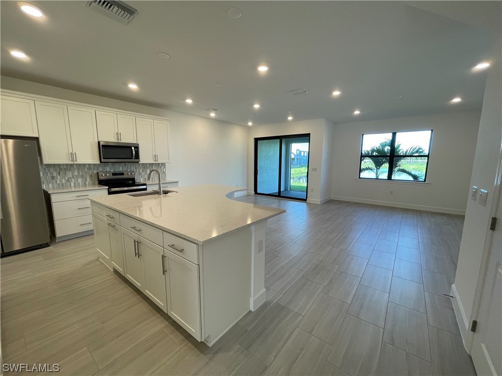 4149 Sonoma Oaks Circle Naples FL 34119 223091858 image1