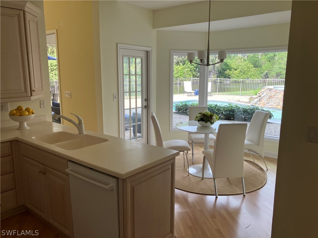 415 Edgemere Way N #2 Naples FL 34105 225069401 image17