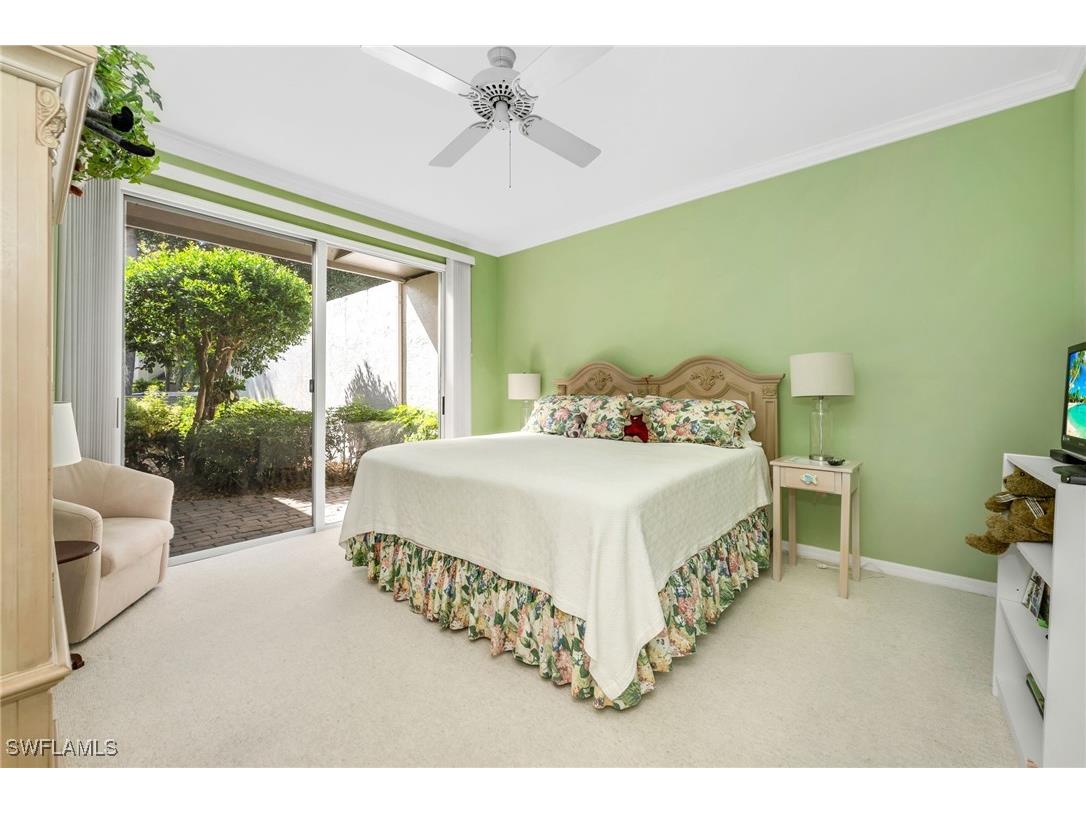 415 Edgemere Way N #2 Naples FL 34105 225069401 image8