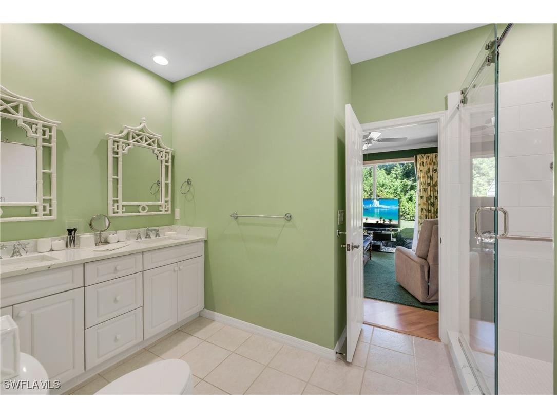 415 Edgemere Way N #2 Naples FL 34105 225069401 image9