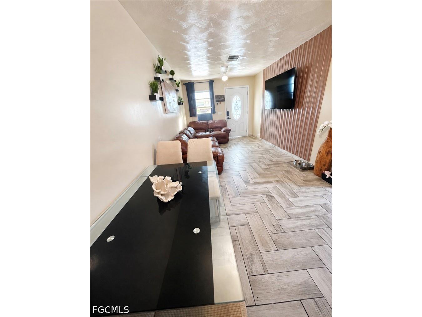 415 Fairfax Drive Fort Myers FL 33905 2026026619 image8