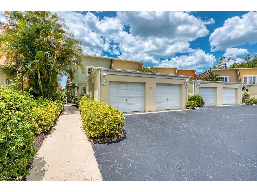415 Meadowlark Lane #415 Naples FL 34105 223036762 image1