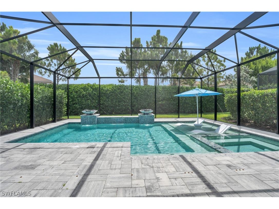 4152 Crescent Court Naples FL 34119 224052511 image1