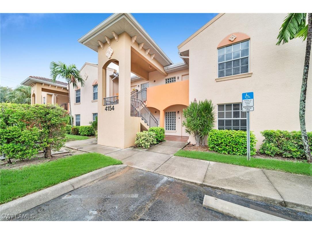 4154 Castilla Circle #104 Fort Myers FL 33916 224057432 image1