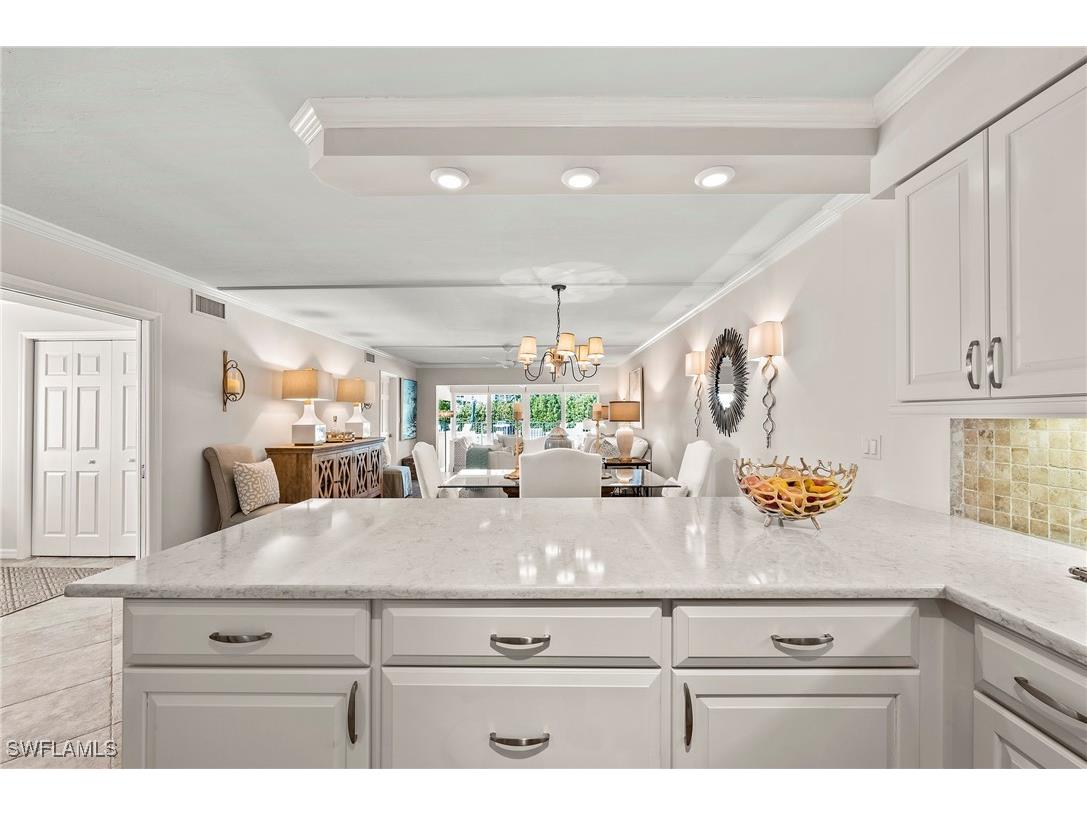 4155 Crayton Road #107 Naples FL 34103 224089753 image1