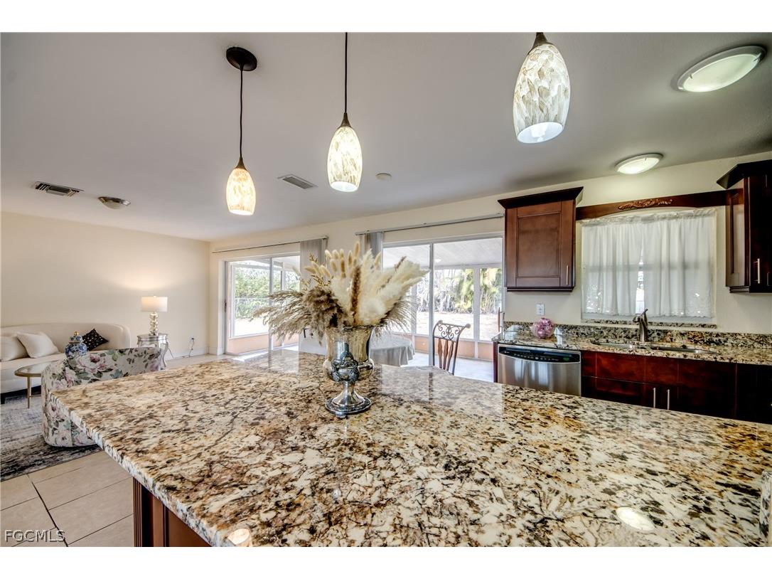 4156 Country Club Boulevard SE Cape Coral FL 33904 2026011004 image10