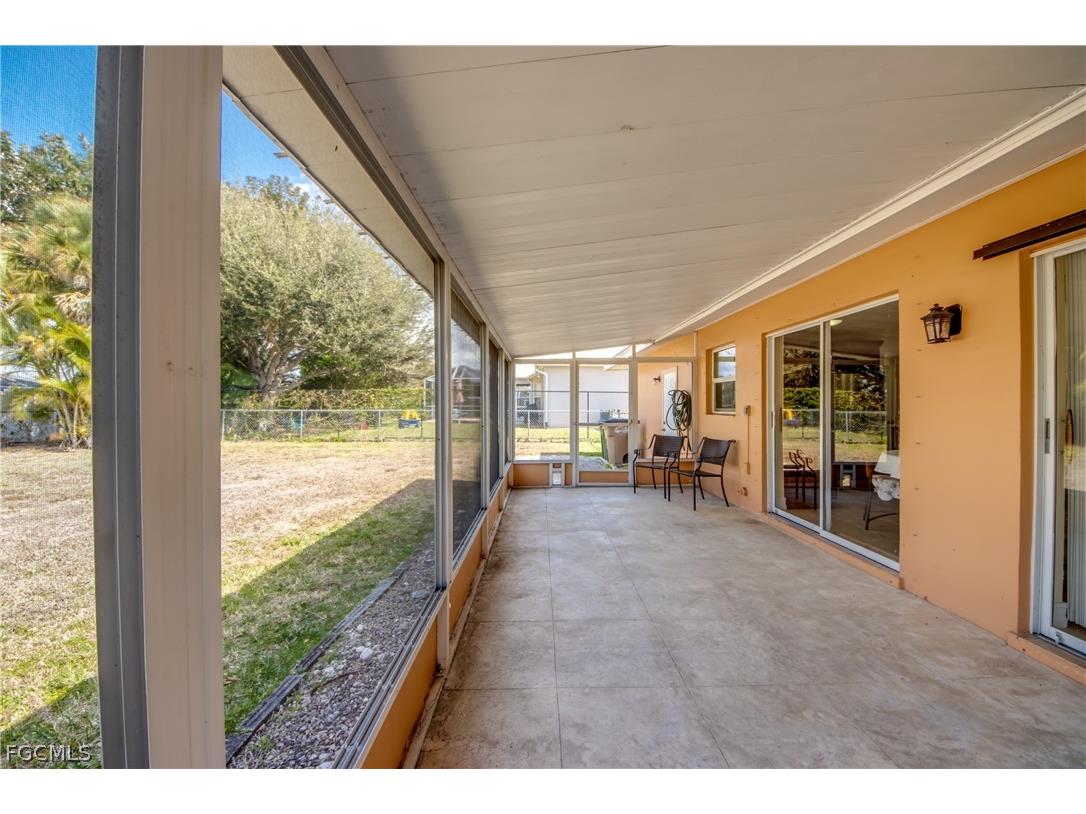4156 Country Club Boulevard SE Cape Coral FL 33904 2026011004 image20