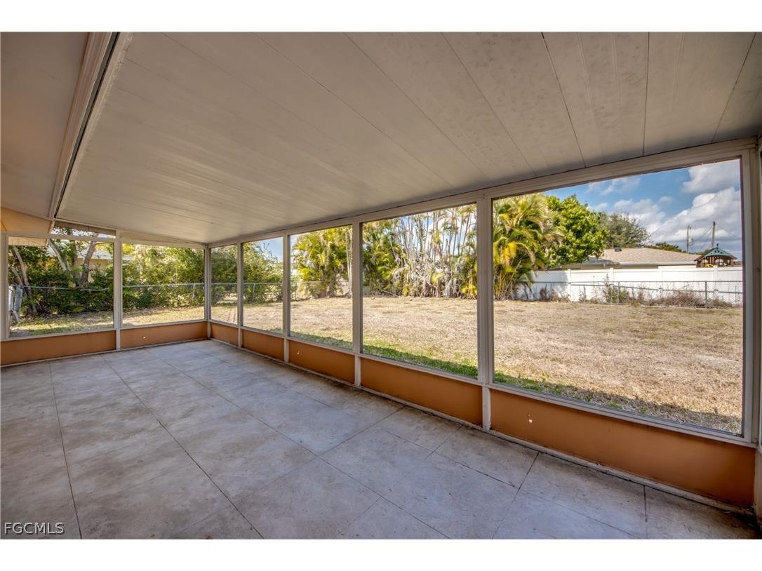 4156 Country Club Boulevard SE Cape Coral FL 33904 2026011004 image21