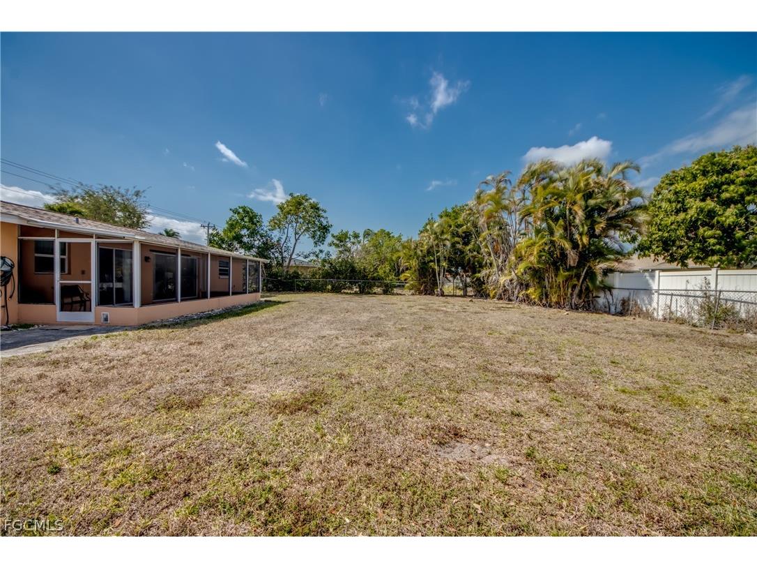 4156 Country Club Boulevard SE Cape Coral FL 33904 2026011004 image25
