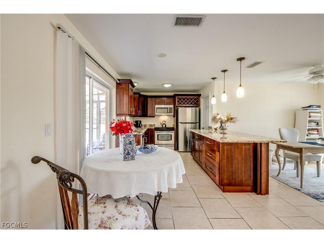 4156 Country Club Boulevard SE Cape Coral FL 33904 2026011004 image8