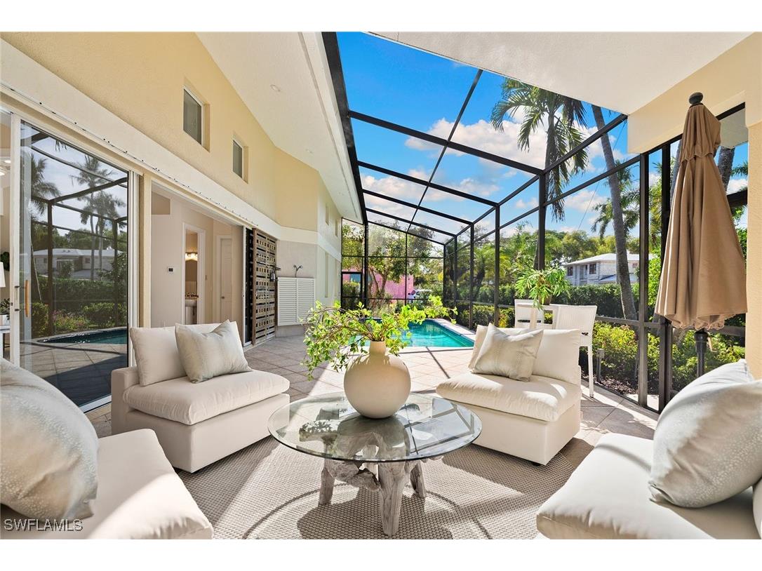 416 3rd Avenue N Naples FL 34102 225082430 image1