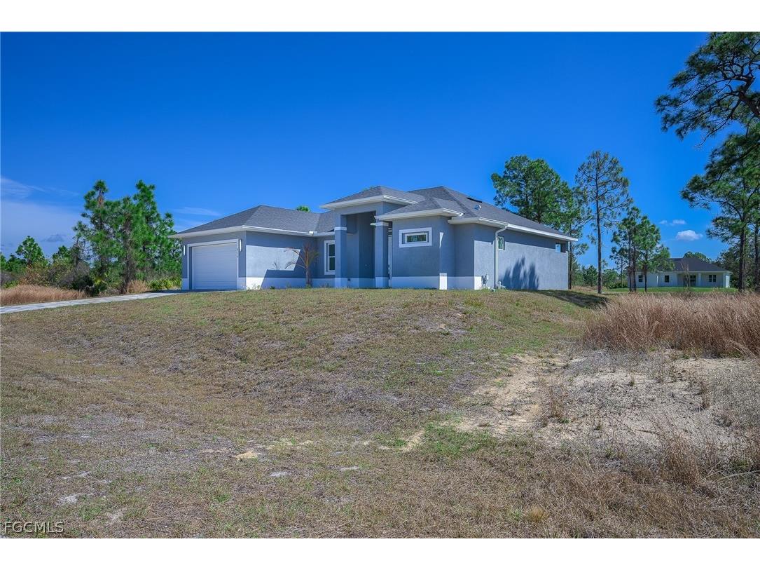 416 Abbott Avenue Lehigh Acres FL 33972 2026010825 image2