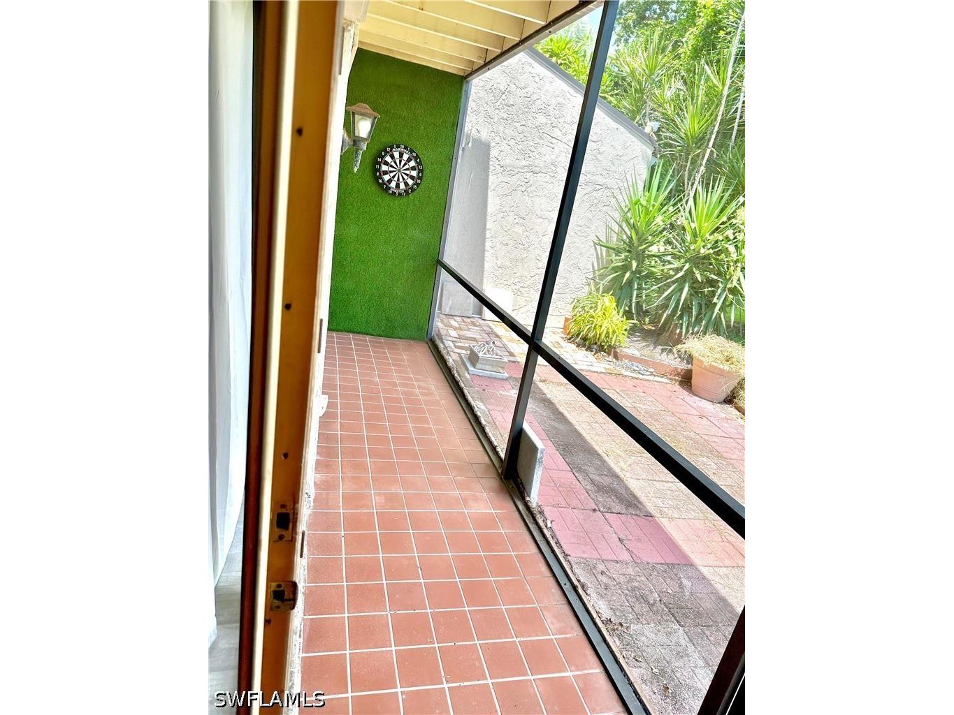416 Bristle Cone Lane #9 Naples FL 34113 226019102 image12