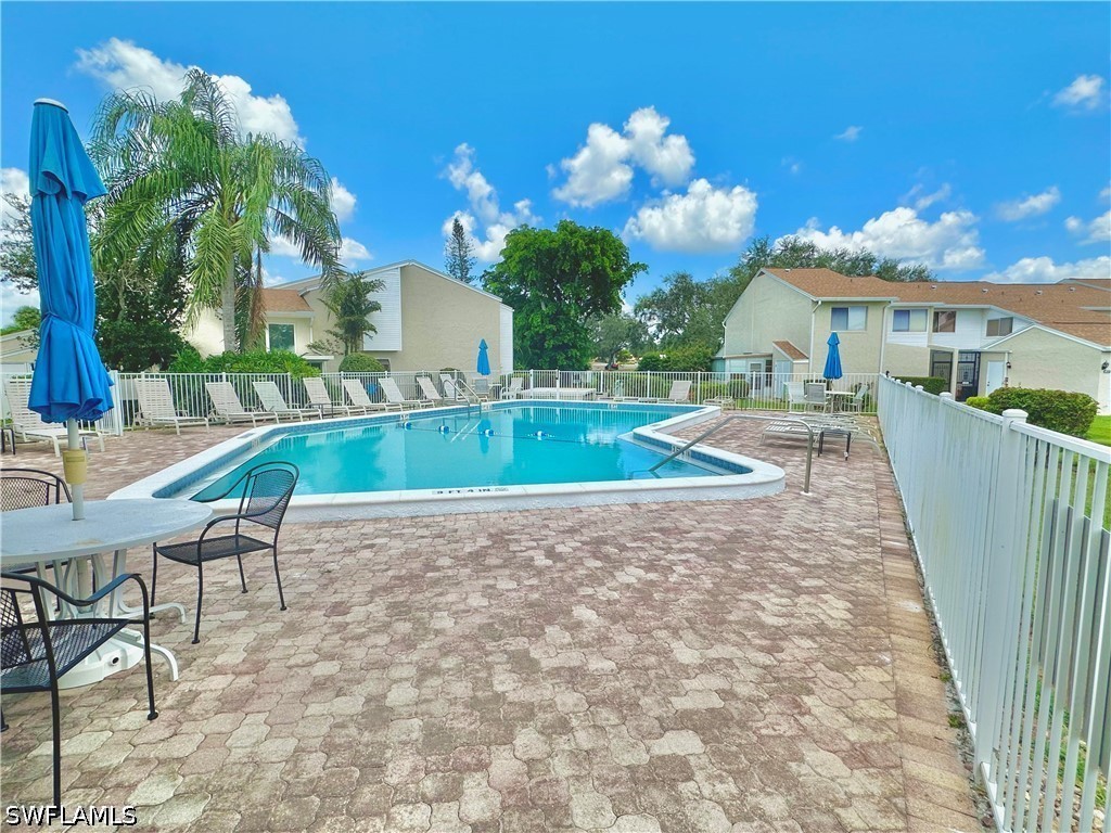 416 Bristle Cone Lane #9 Naples FL 34113 226019102 image37