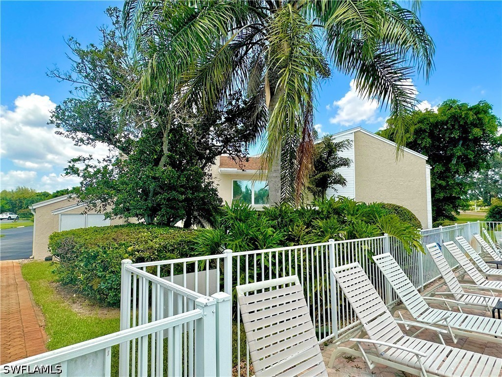 416 Bristle Cone Lane #9 Naples FL 34113 226019102 image38