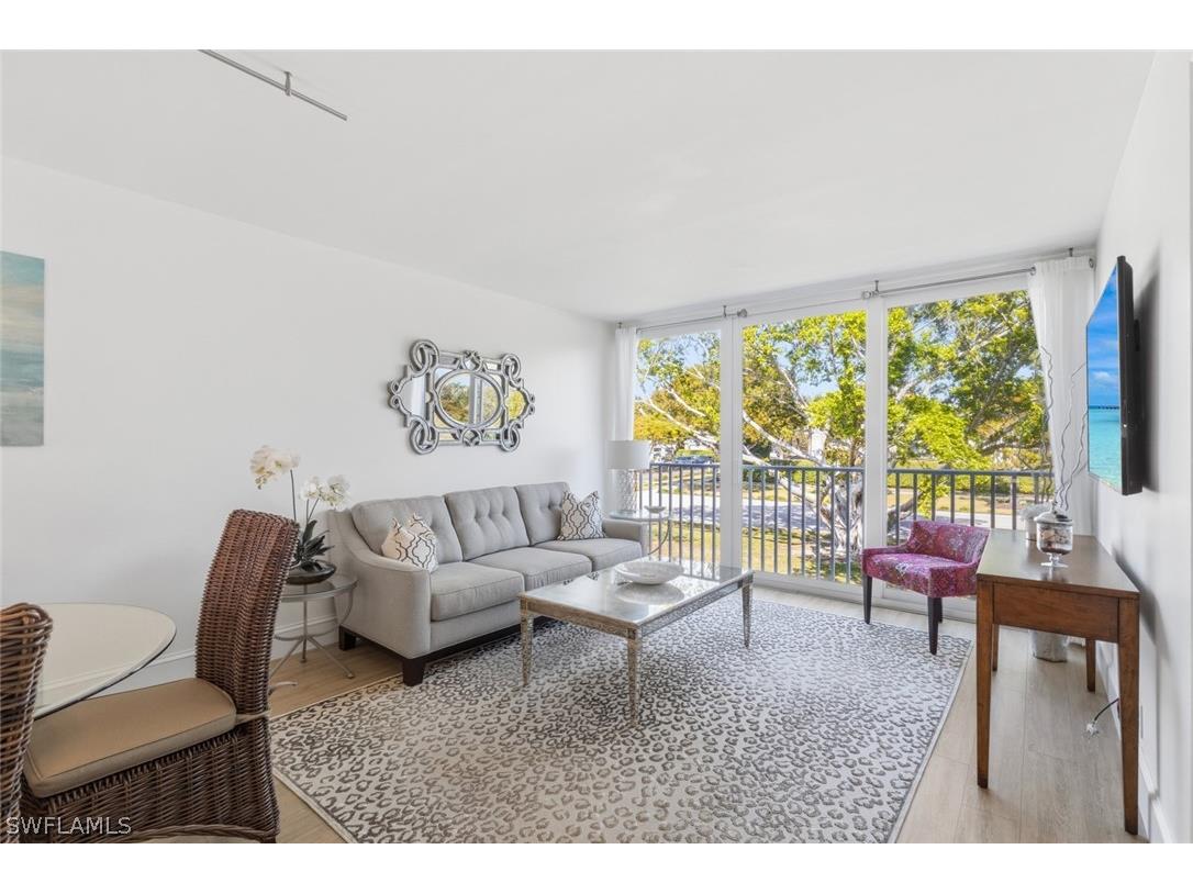 416 Broad Avenue S #H416 Naples FL 34102 226005901 image2