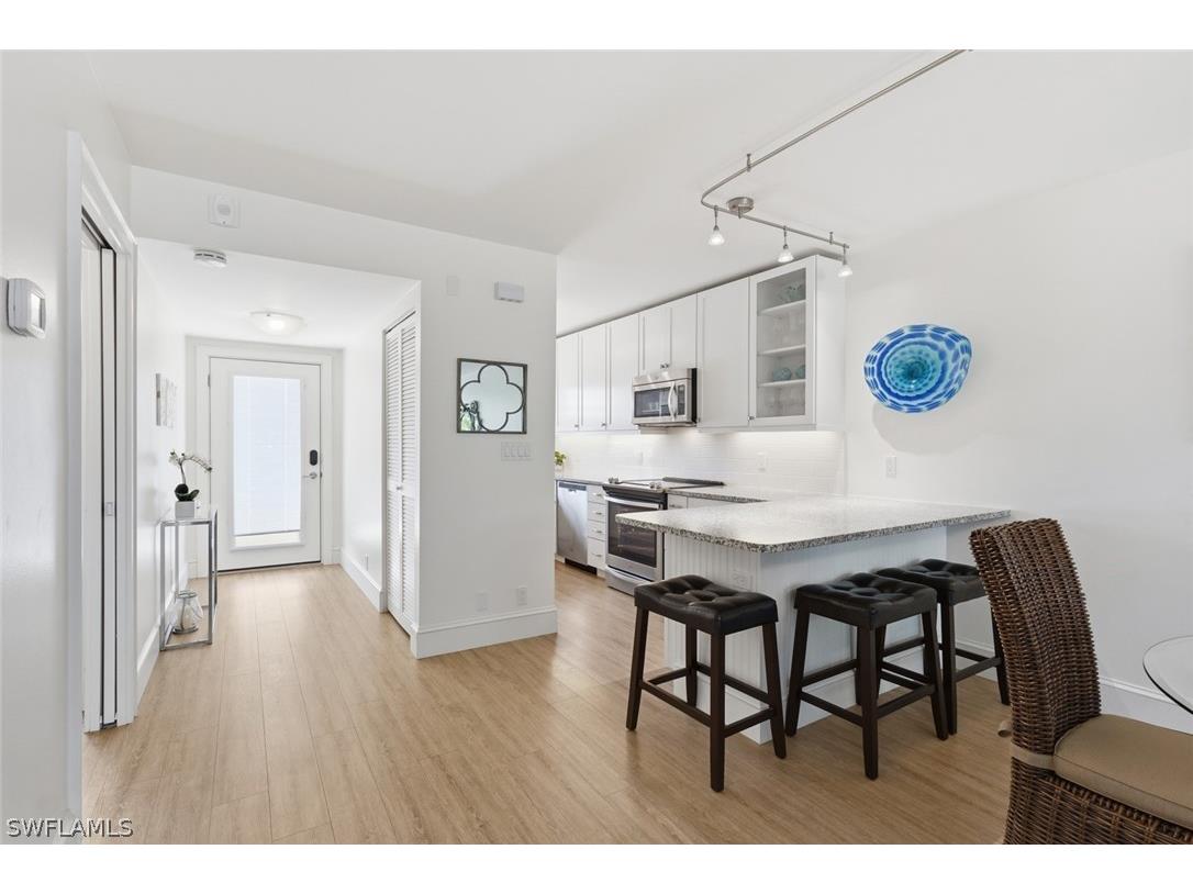 416 Broad Avenue S #H416 Naples FL 34102 226005901 image5