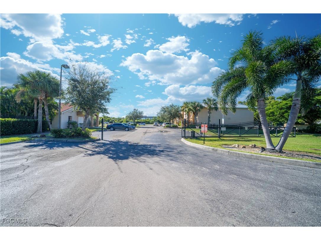 4160 Castilla Circle #101 Fort Myers FL 33916 2025017132 image35