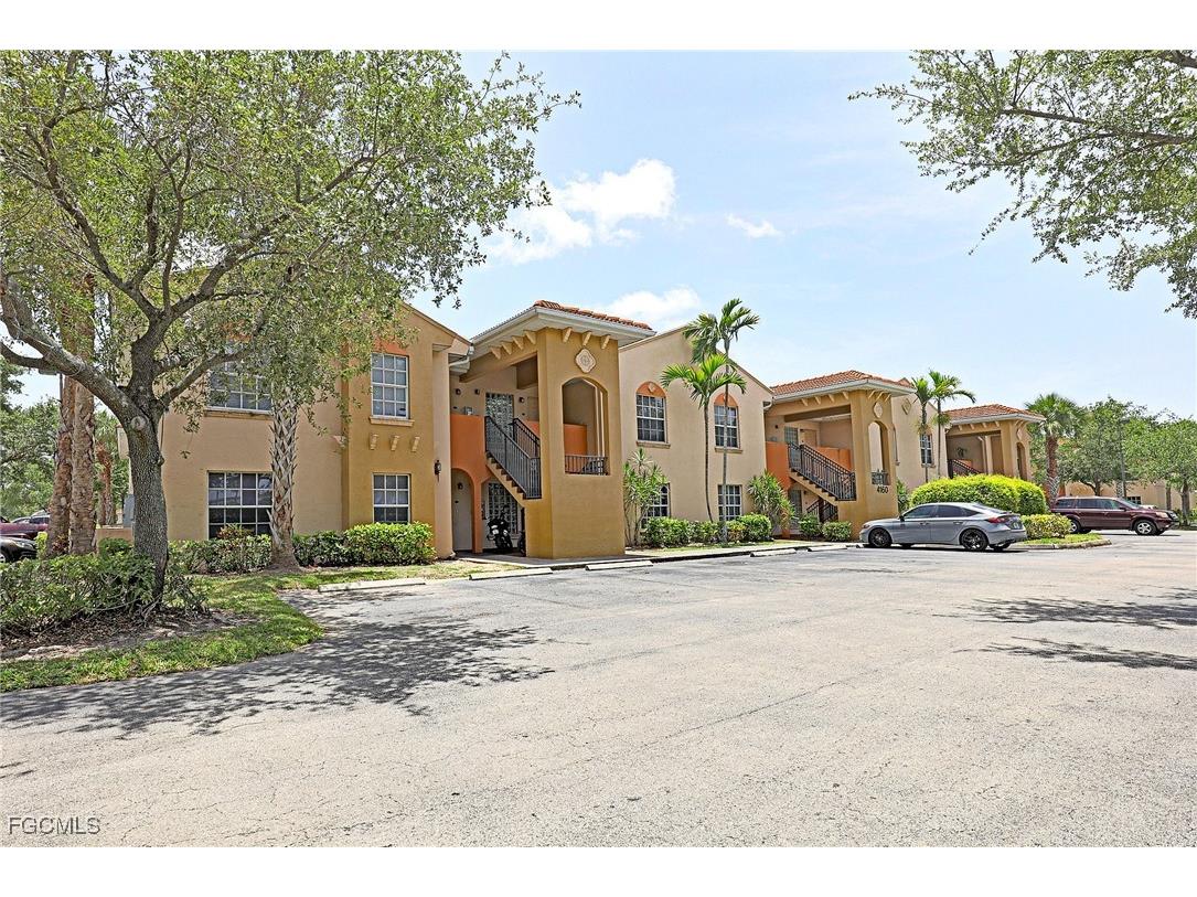 4160 Castilla Circle #202 Fort Myers FL 33916 2025020110 image1